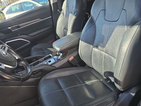 Used 2021 Kia Telluride EX w/ EX Premium Package AWD/4WD image 15