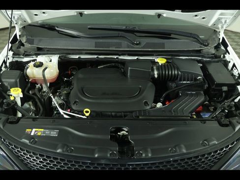 Used 2023 Chrysler Voyager LX image 21