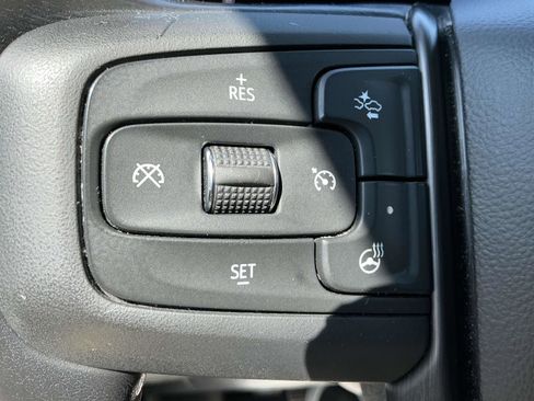 Used 2022 GMC Yukon XL AT4 w/ AT4 Premium Plus Package image 23