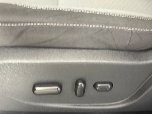 Certified 2017 Ford Escape SE FWD image 25