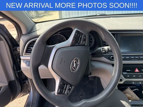 Used 2018 Hyundai Elantra SEL FWD image 11