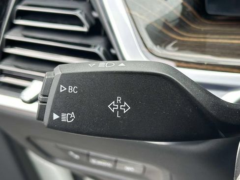 Used 2025 BMW X5 xDrive50e AWD/4WD image 29