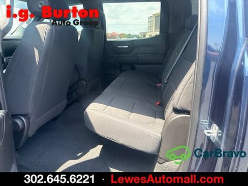 Used 2020 Chevrolet Silverado 1500 Custom w/ Custom Value Package AWD/4WD image 6