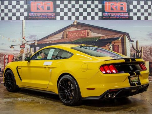 Used 2016 Ford Mustang Shelby GT350 w/ Technology Package image 39