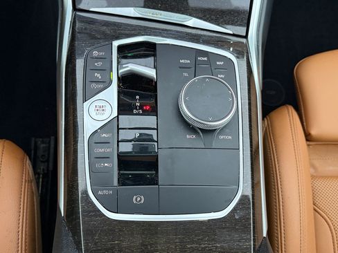 Certified 2023 BMW 330i Sedan w/ Premium Package RWD image 17