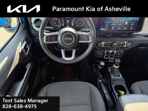 Used 2024 Jeep Wrangler Sahara image 22