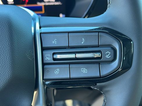 New 2026 Chevrolet Colorado ZR2 w/ Technology Package image 28