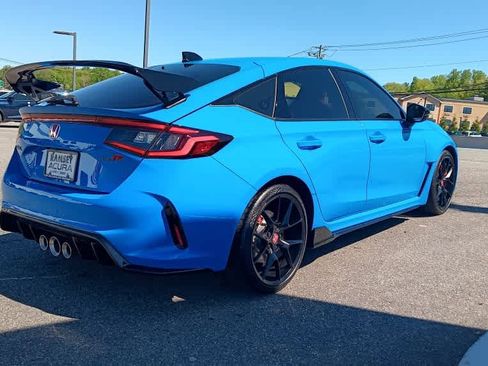 Used 2025 Honda Civic Type R image 5