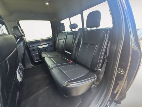 Used 2019 Ford F150 Lariat w/ Equipment Group 502A Luxury AWD/4WD image 15