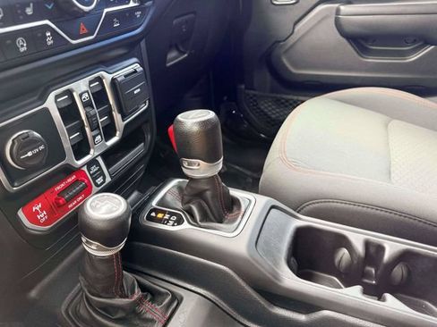 Certified 2021 Jeep Gladiator Rubicon w/ LED Lighting Group AWD/4WD image 28