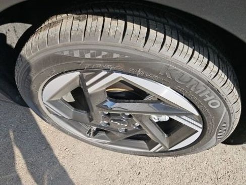 Used 2025 Kia K4 EX image 7