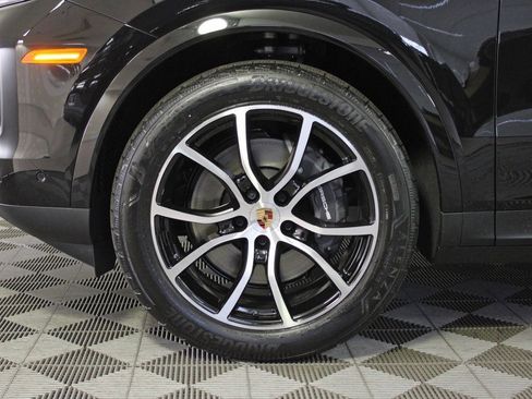 New 2026 Porsche Cayenne image 40