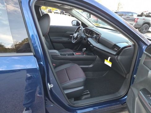 New 2026 Nissan Kicks SR w/ Cold Weather Package image 13