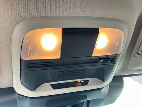 Used 2024 Subaru Crosstrek 2.0i image 27