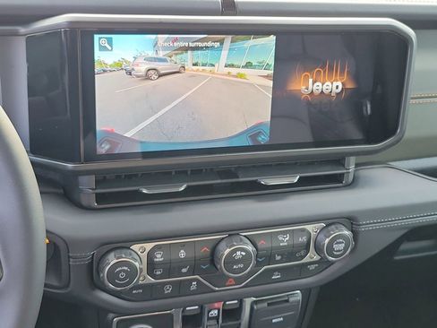 New 2026 Jeep Gladiator Mojave image 9