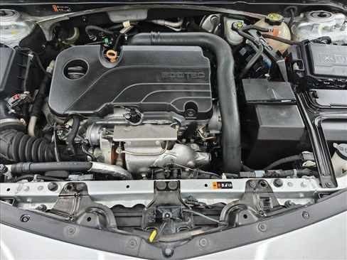 Used 2021 Chevrolet Malibu LS FWD image 18