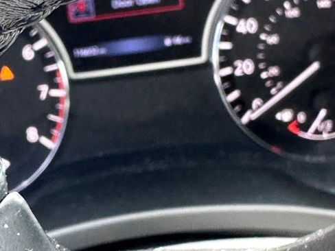 Used 2017 Nissan Pathfinder SV AWD/4WD image 13