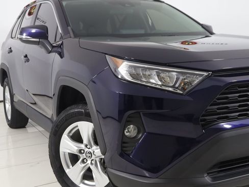 Used 2021 Toyota RAV4 XLE image 14