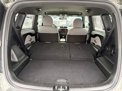 Used 2015 Kia Soul image 26