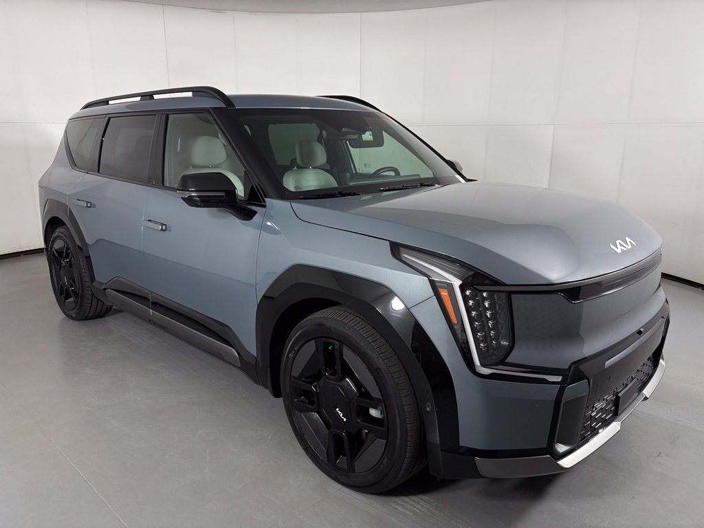 Used 2024 Kia EV9 GT-Line AWD/4WD image 2