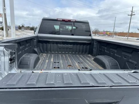 Used 2025 GMC Sierra 3500 Denali w/ Technology Package AWD/4WD image 19