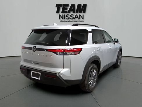 Certified 2025 Nissan Pathfinder SV AWD/4WD image 6