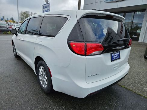 New 2026 Chrysler Voyager LX image 3