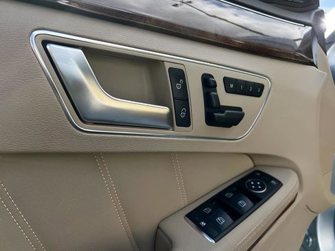 Used 2013 Mercedes-Benz E 350 Sedan image 39