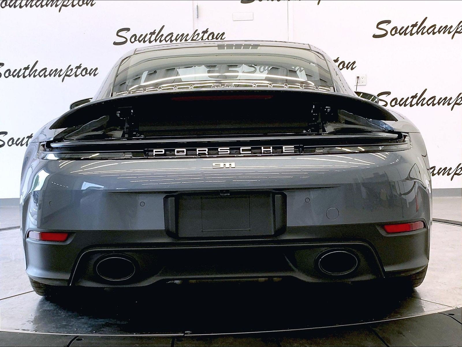 Used 2026 Porsche 911 Carrera RWD image 6