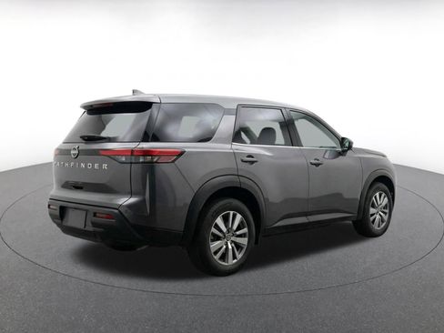 Used 2025 Nissan Pathfinder SV FWD image 8