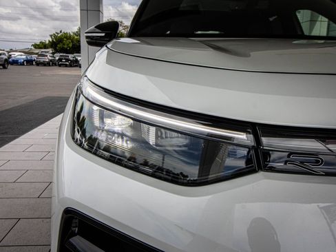 New 2026 Volkswagen Tiguan SE R-Line FWD image 6