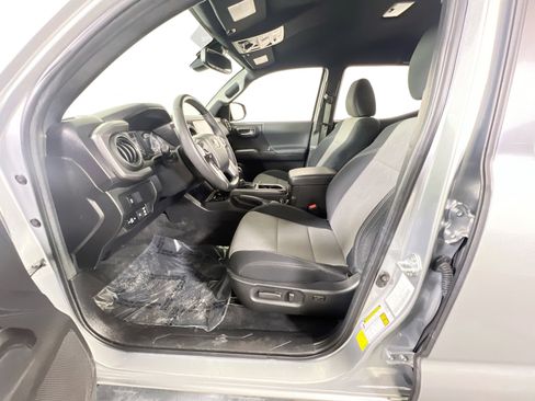 Used 2023 Toyota Tacoma TRD Off-Road image 19