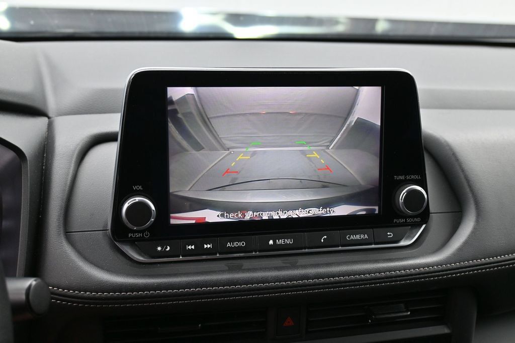 Used 2024 Nissan Rogue S AWD/4WD image 15