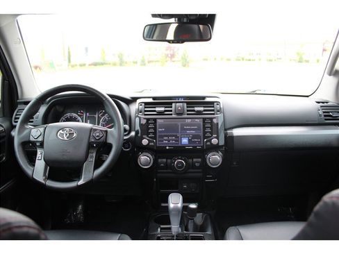 Used 2022 Toyota 4Runner TRD Off-Road Premium w/ Moonroof Package AWD/4WD image 16