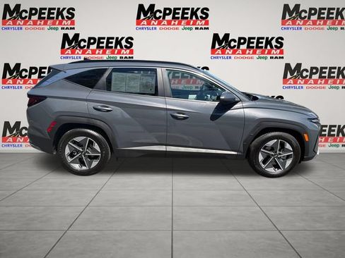 Used 2025 Hyundai Tucson SEL FWD image 6