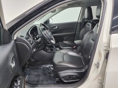 Used 2018 Jeep Compass Limited AWD/4WD image 12
