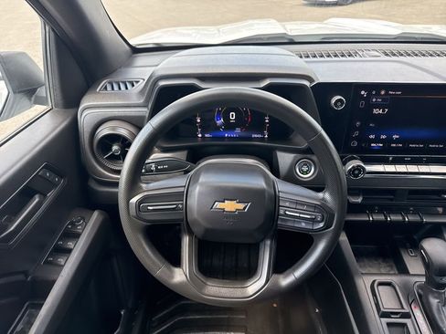 Used 2023 Chevrolet Colorado W/T image 12