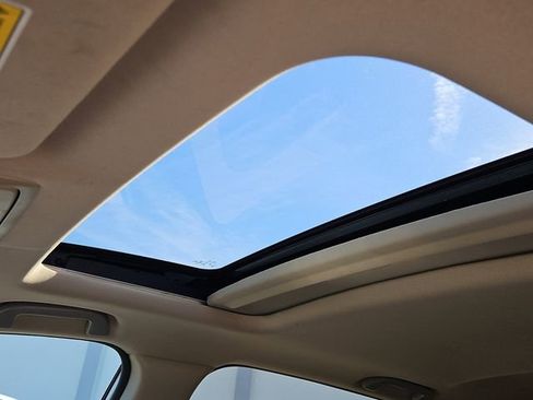 Used 2017 Honda CR-V Touring image 30