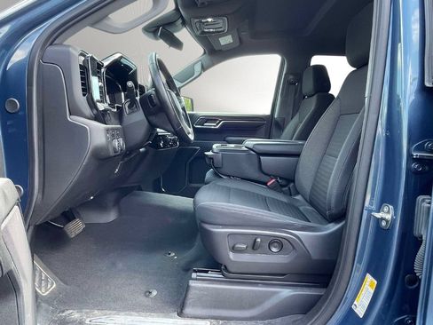 Used 2024 Chevrolet Silverado 1500 LT AWD/4WD image 16
