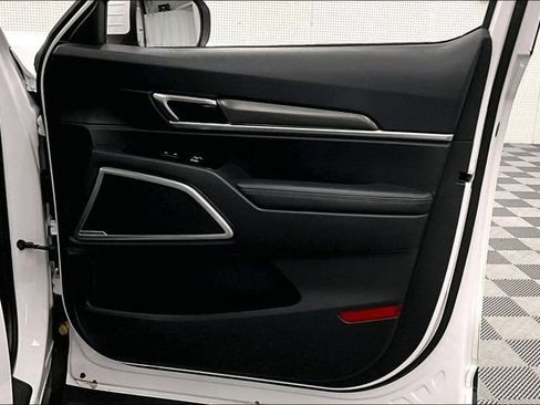 Used 2025 Kia Telluride S AWD/4WD image 22