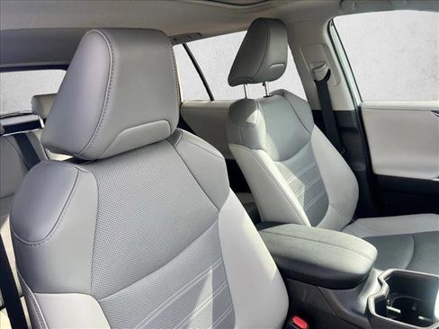Certified 2022 Toyota RAV4 Limited image 23