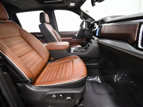 Used 2024 GMC Sierra 2500 Denali Ultimate image 19