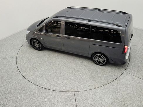Used 2022 Mercedes-Benz Metris Passenger image 16