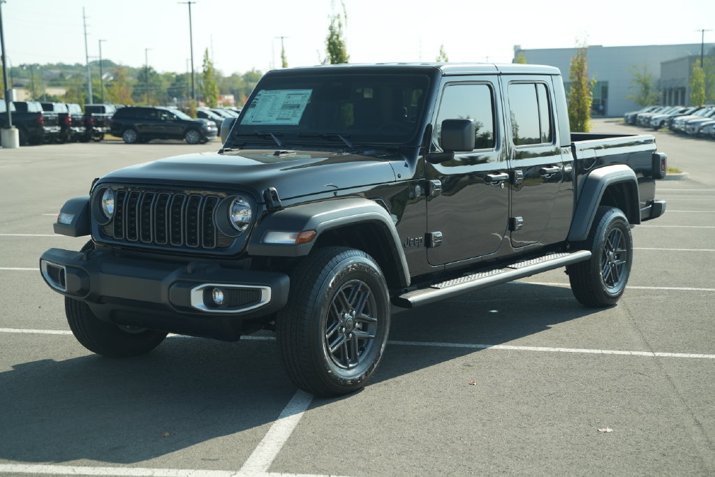 New 2026 Jeep Gladiator Sport AWD/4WD image 3