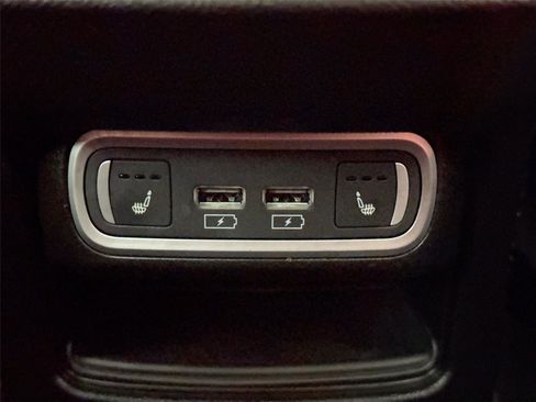 Used 2024 Alfa Romeo Stelvio Veloce image 38