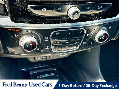 Used 2021 Chevrolet Traverse Premier w/ Redline Edition AWD/4WD image 17