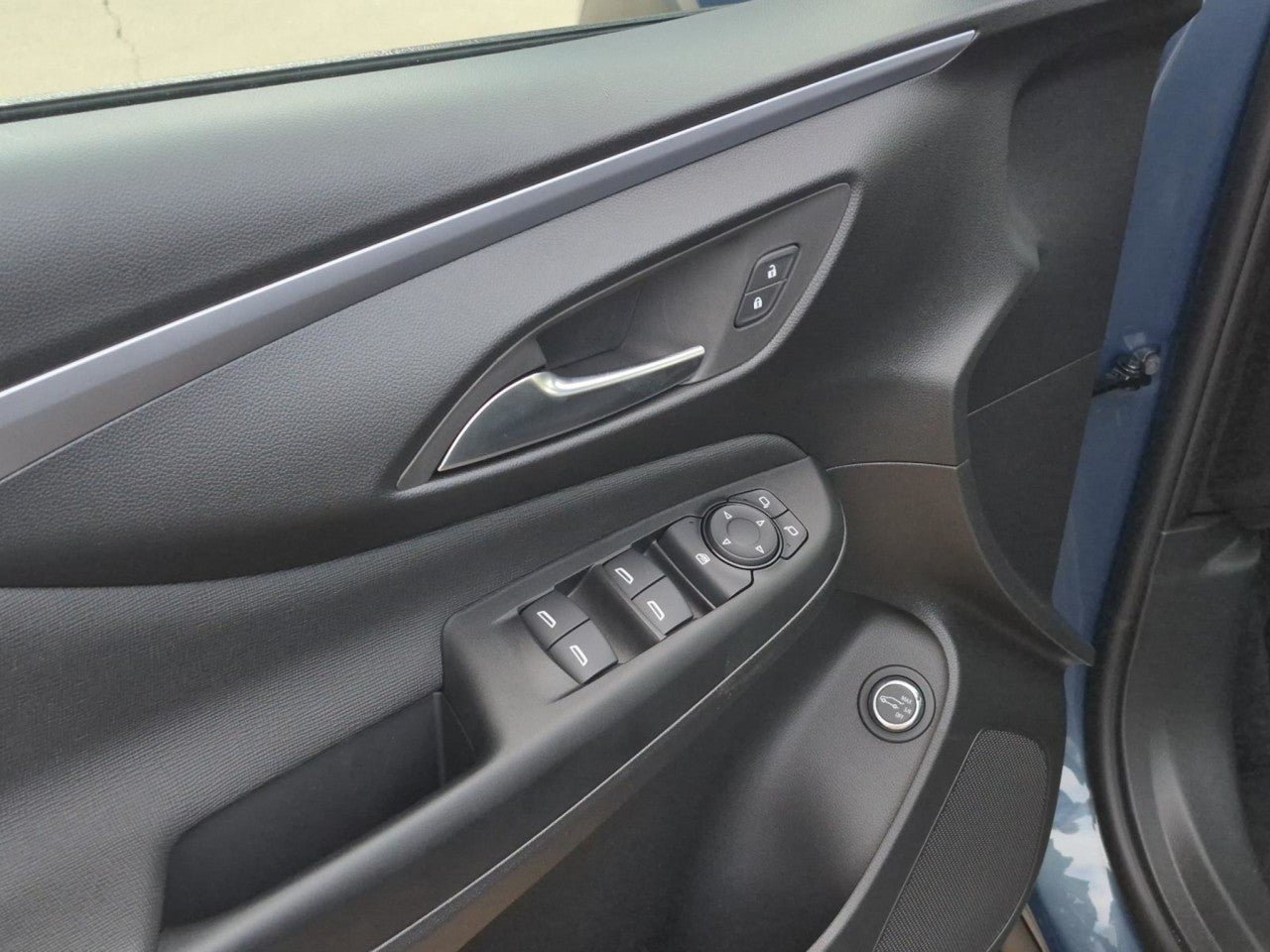 New 2026 Buick Envista Sport Touring w/ Convenience I Package FWD image 9