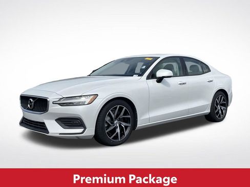 Used 2020 Volvo S60 T6 Momentum AWD/4WD image 4