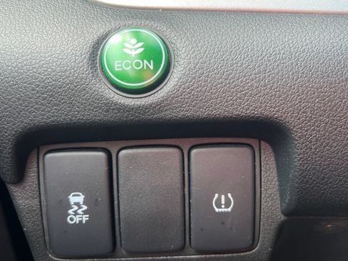 Used 2014 Honda CR-V LX image 16