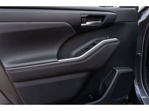 Used 2023 Toyota Highlander XSE image 22